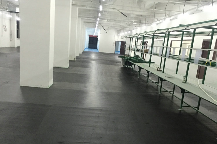 地坪漆廠家滄晟:環氧防靜電地坪怎樣做好地面處理？