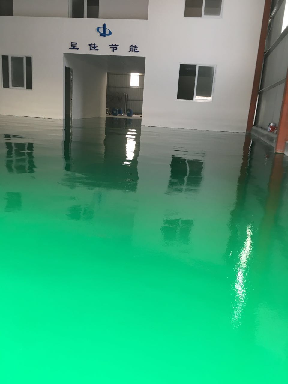 為了不變的美，你家的環(huán)氧地坪趕緊保養(yǎng)起來(lái)吧